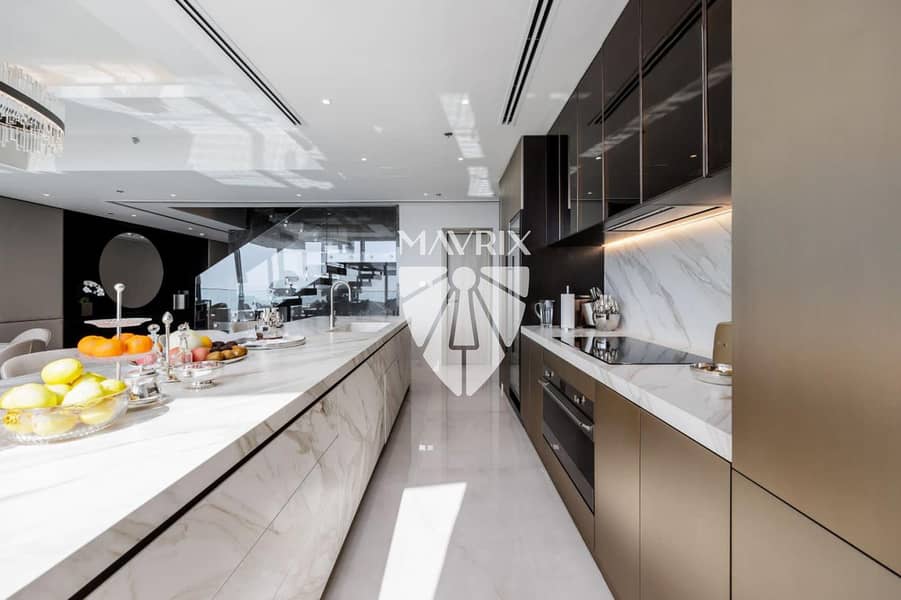 Image showcasing 20 people whose sudden fame didn't last - MSN