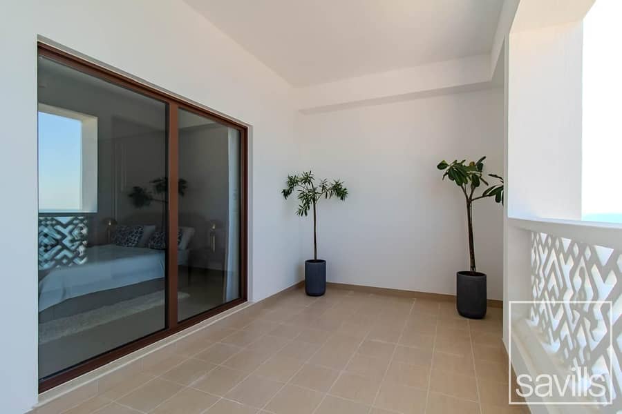 Sea View | Upgraded | 2 Parking Space | Furnished - Image 8