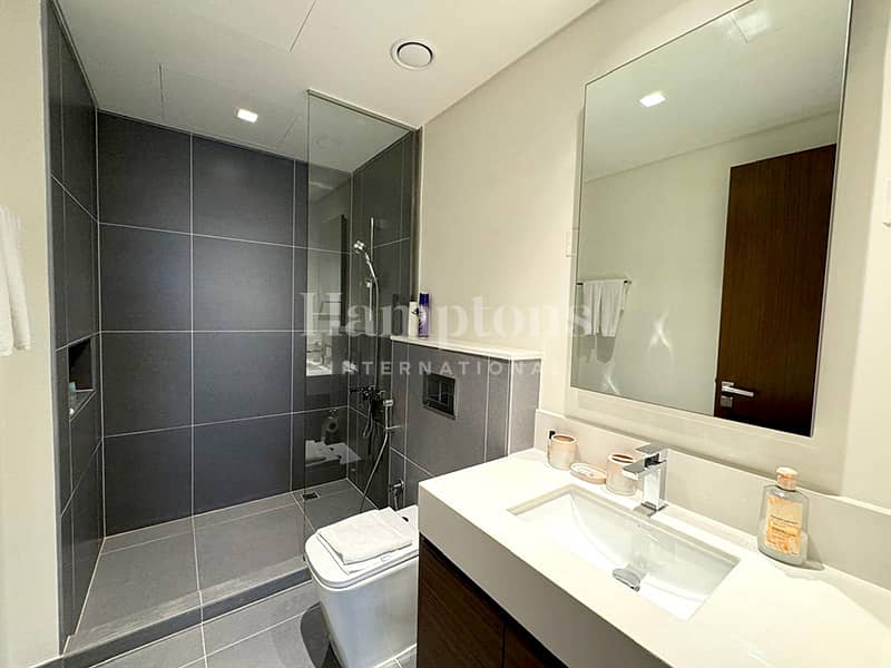 Vacant On Transfer | Fully Furnished | High Floor - Image 12