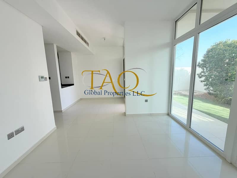 3BR CORNER | SINGLE ROW | UN-FURNISHED | - Image 6