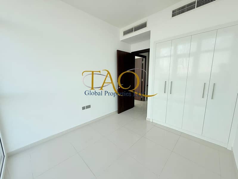 3BR CORNER | SINGLE ROW | UN-FURNISHED | - Image 9