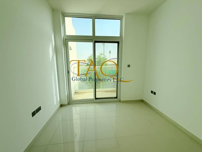 3BR CORNER | SINGLE ROW | UN-FURNISHED | - Image 11