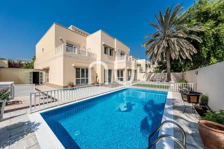 5 Bedroom Villa for Rent in The Meadows, Dubai - 1. jpeg