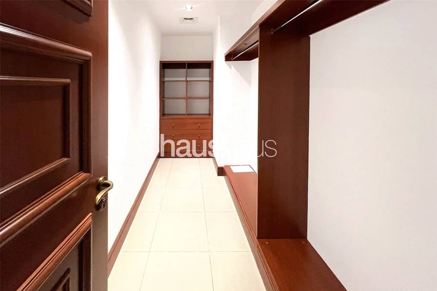 Garage | Unfurnished | Next To Nakheel Mall - Image 12