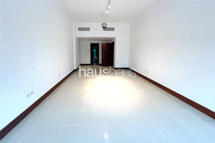 Garage | Unfurnished | Next To Nakheel Mall - Image 13