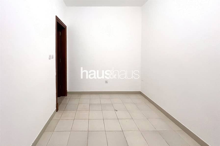 Garage | Unfurnished | Next To Nakheel Mall - Image 17