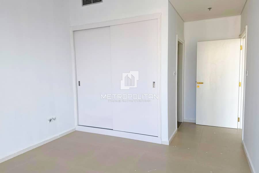 Vacant | Unfurnished | Marina and JLT Skyline View - Image 7