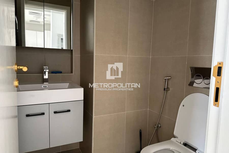 Vacant | Unfurnished | Marina and JLT Skyline View - Image 10