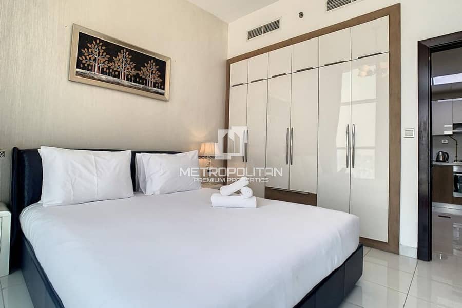 Vacant | Fully Furnished | Close to Metro - Image 8