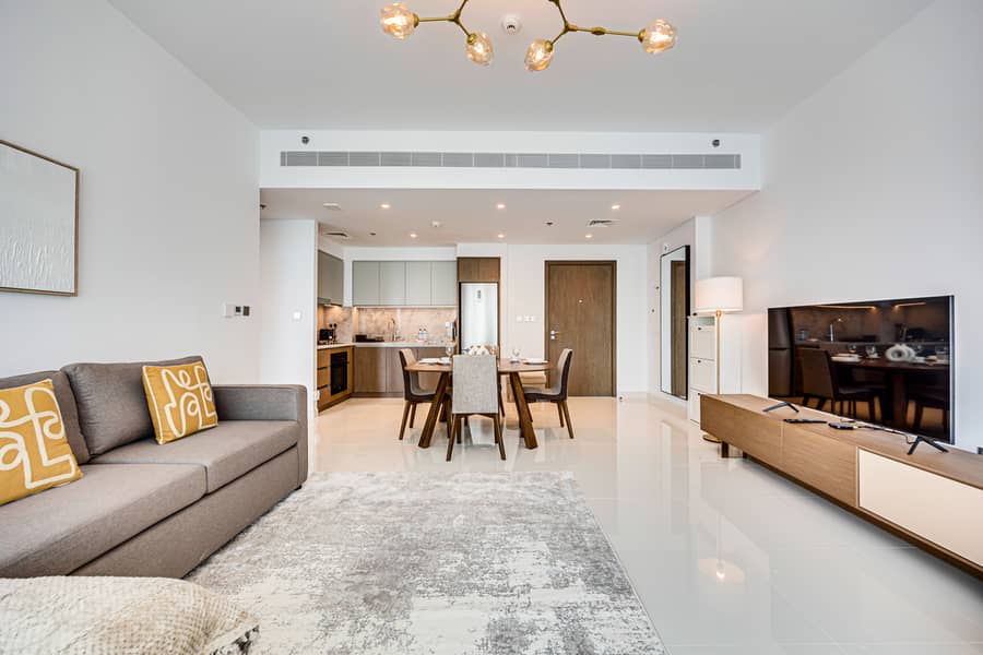 Perfectly located 1 BD apartment in Emaar Beachfront - Image 12