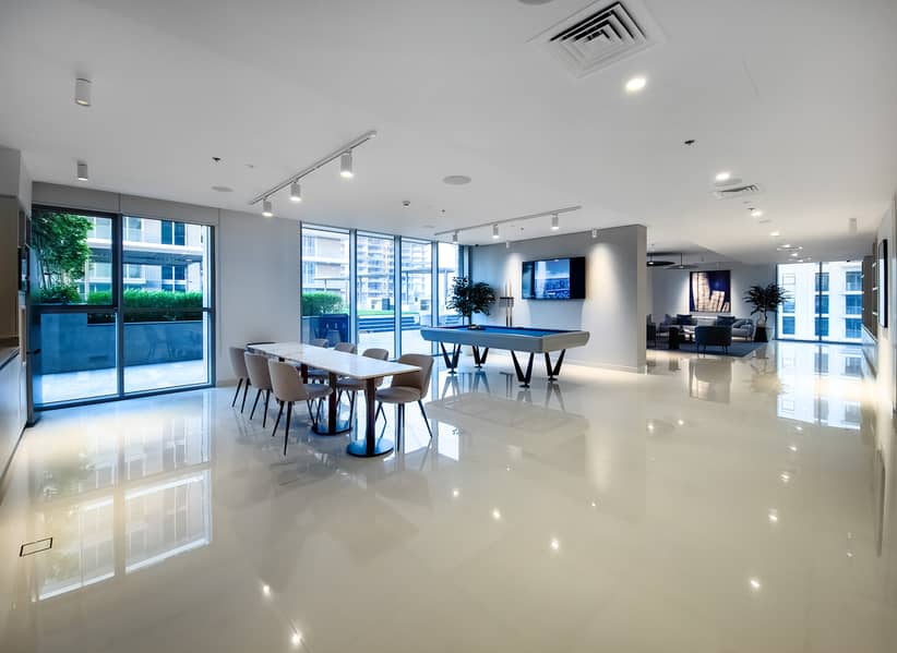 Perfectly located 1 BD apartment in Emaar Beachfront - Image 28