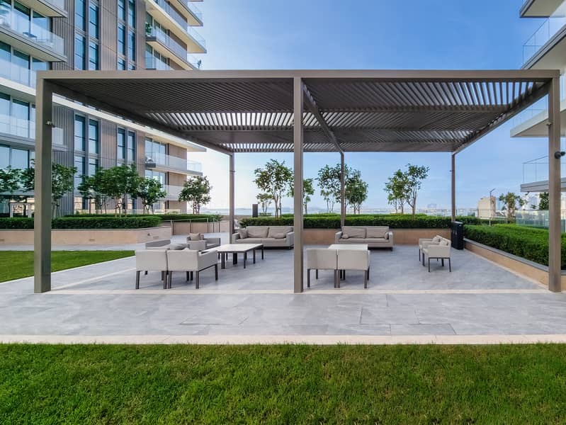 Perfectly located 1 BD apartment in Emaar Beachfront - Image 35