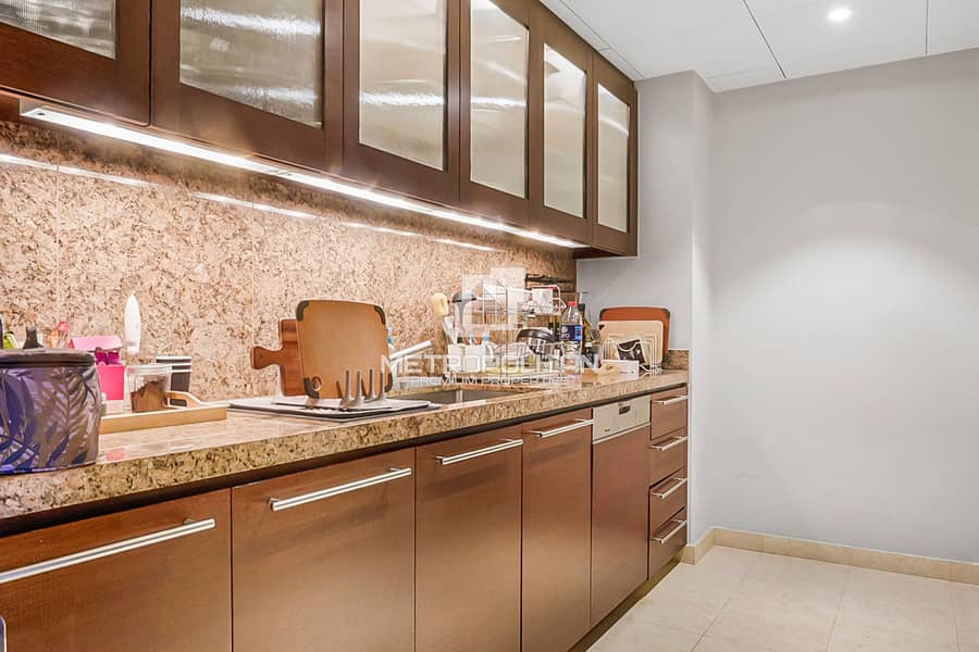 Fountain View | Luxury Living | Burj Khalifa - Image 9