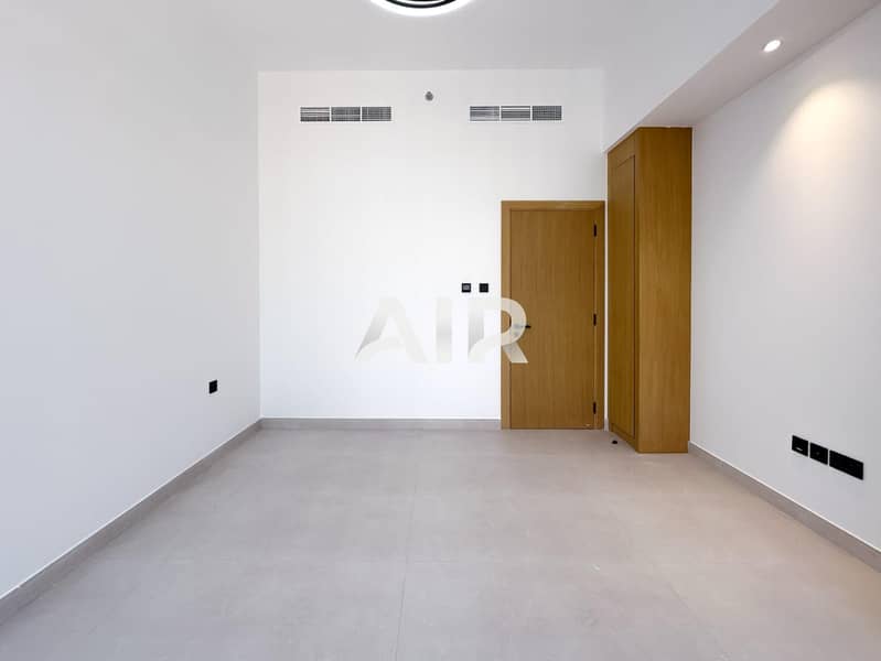 Special offer | Multiple options | Mid floor