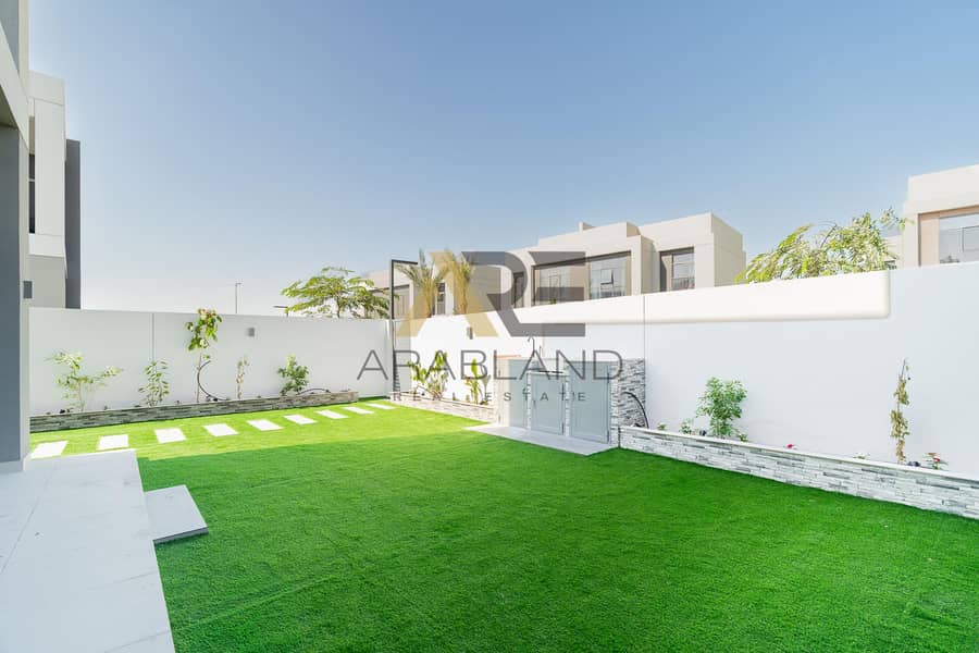 Spacious Unit | Landscaped | Ready to Move-in - Image 7