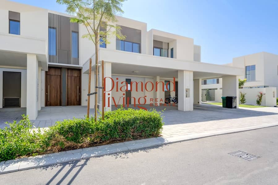 Vacant | Park View | Modern Layout