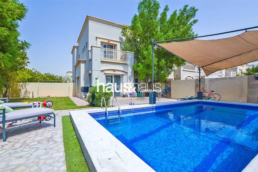 3 Bedrooms | Private Pool | Extended | Corner Plot