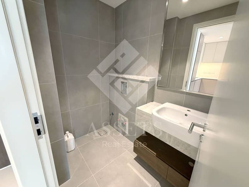 Spacious 2BR Apartment With Terrace and Park View