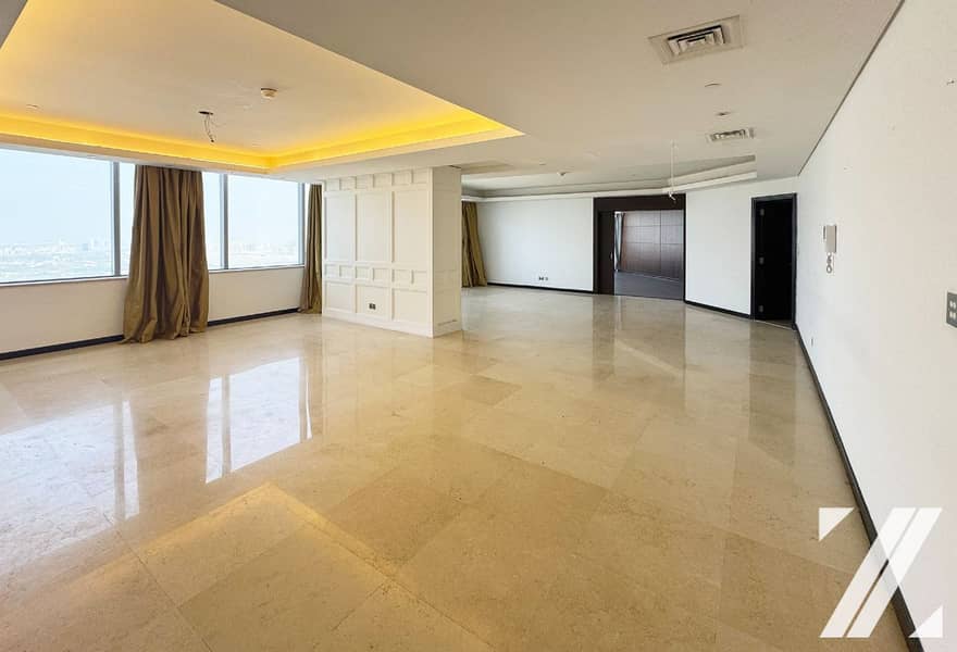 Spacious layout | 4 Beds | Penthouse | Vacant