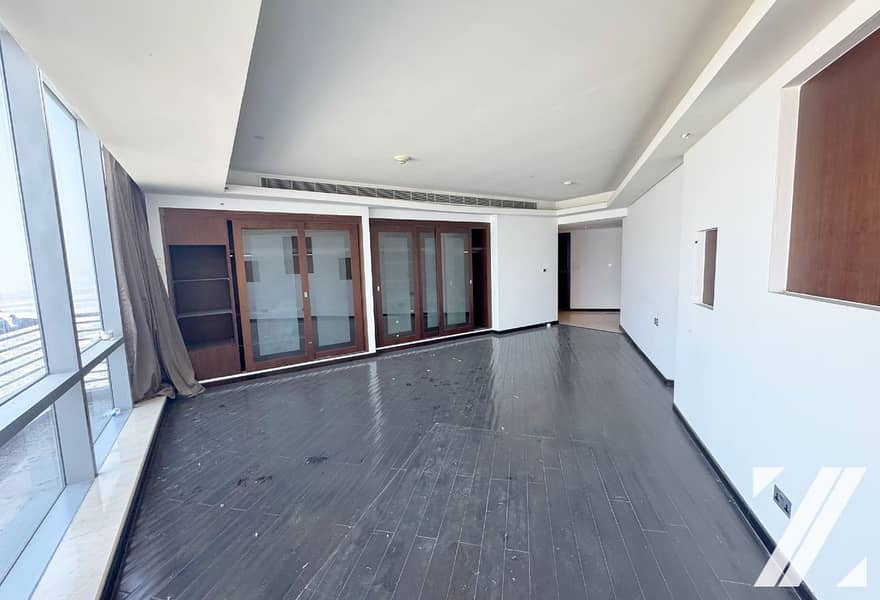 Spacious layout | 4 Beds | Penthouse | Vacant
