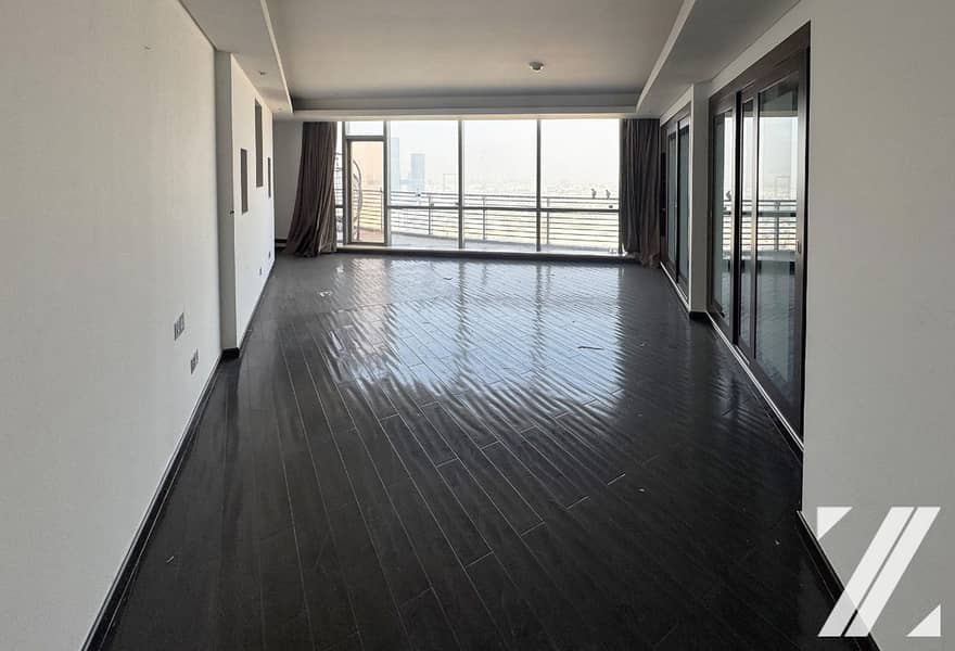 Spacious layout | 4 Beds | Penthouse | Vacant