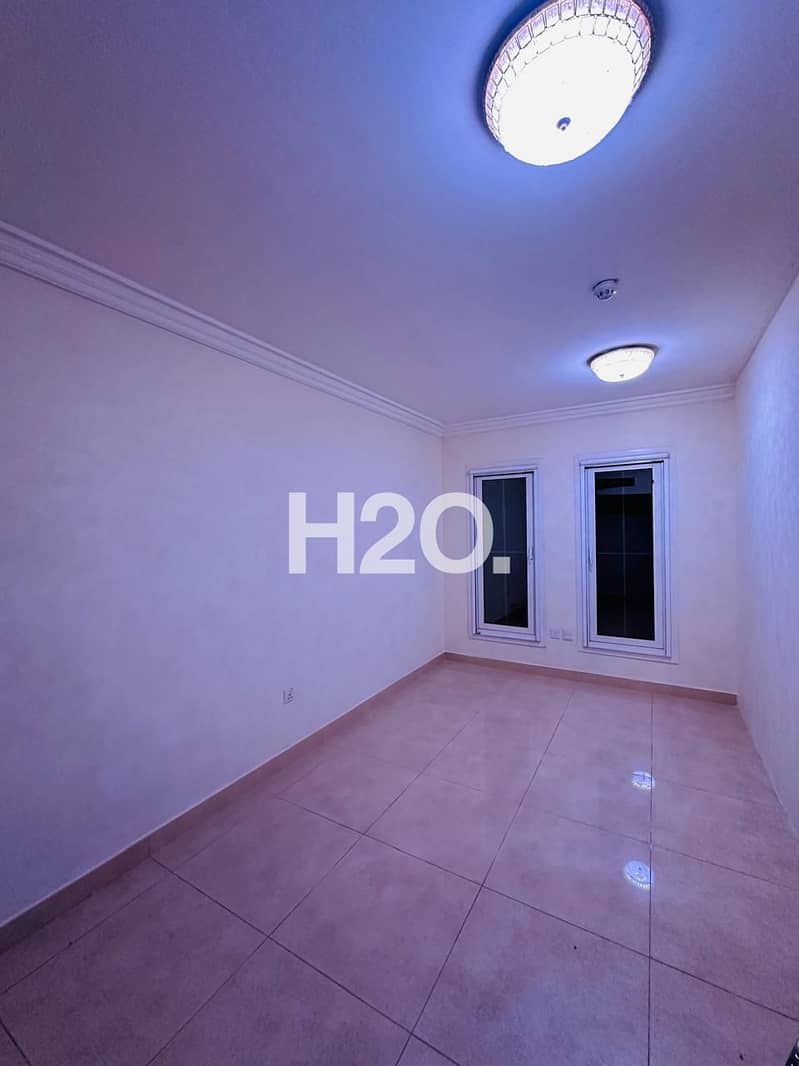 3 Bedroom Townhouse | Spacious Layout | Vacant - Image 11
