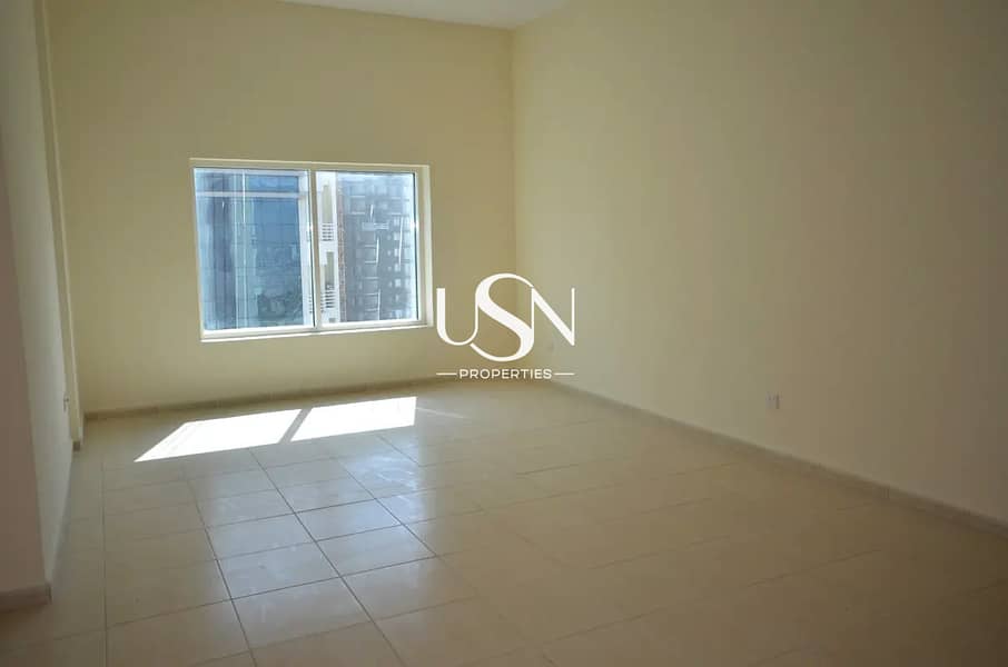 12 CHEQUES | CHILLER FREE | VACANT