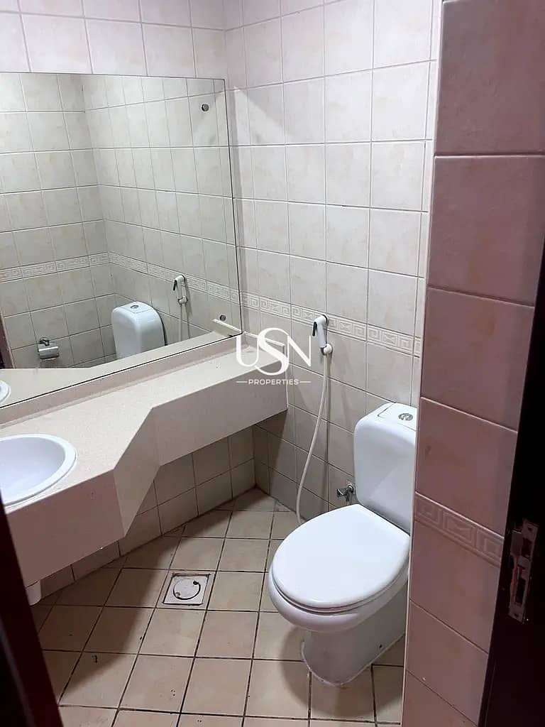 12 CHEQUES | CHILLER FREE | VACANT - Image 14