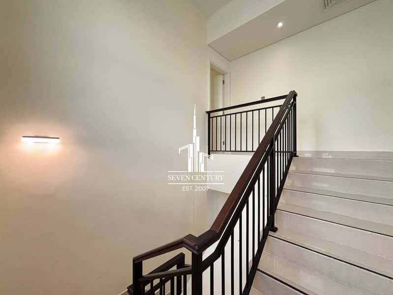 Spacious Layout | Closed Kitchen | Vacant - Image 6