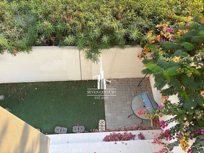 Spacious Layout | Closed Kitchen | Vacant - Image 14