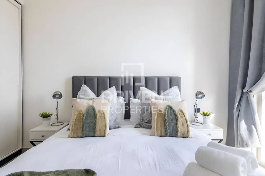 Elegant Furnished | High Floor | Pool view