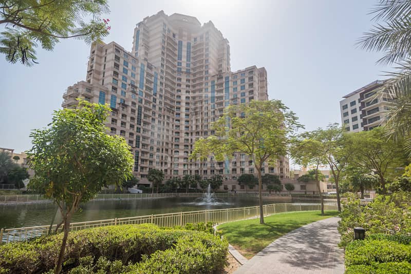 2BR W/ Full Lake View | Ready To Move In !!!