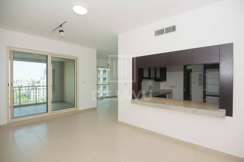 2BR W/ Full Lake View | Ready To Move In !!!