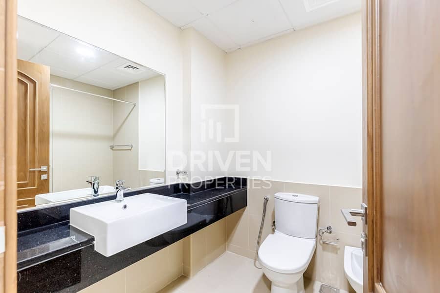 Brand New and Spacious Unit | Ready to Move in - Image 11