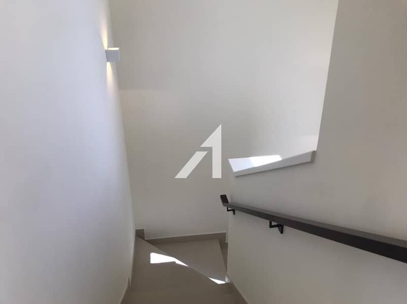 Vacant | Pool View| Single Row| Close to Amenities - Image 13