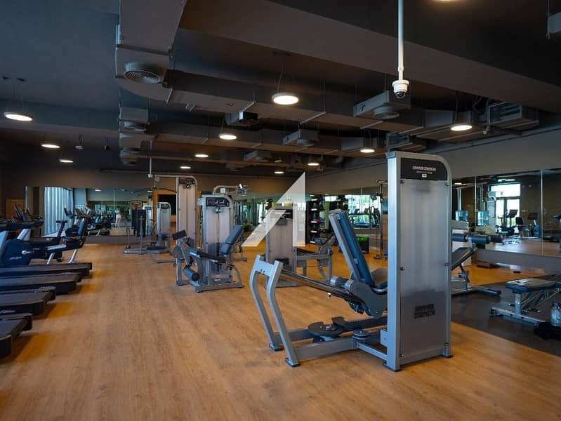 Vacant | Pool View| Single Row| Close to Amenities - Image 25