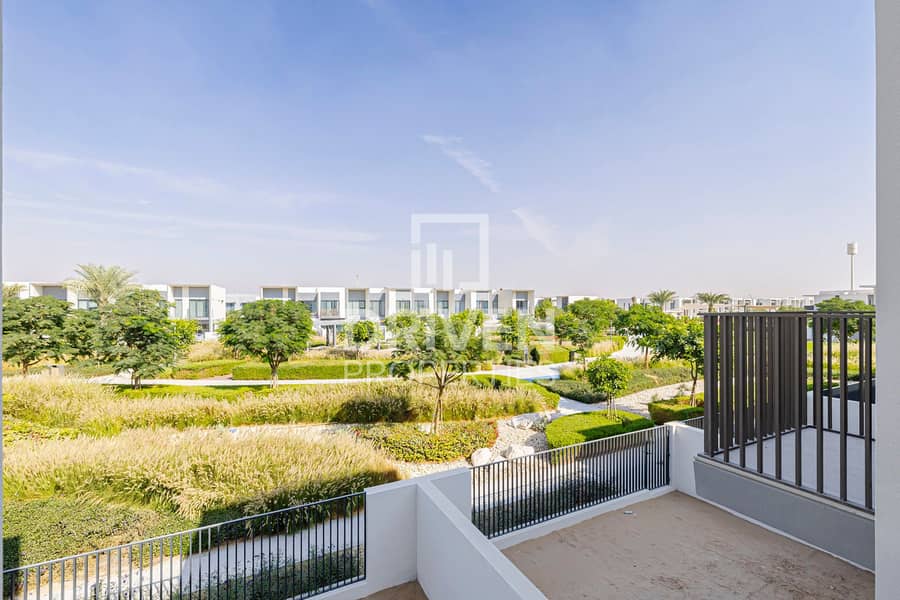 Park View | Single Row | New Handover | Amenities