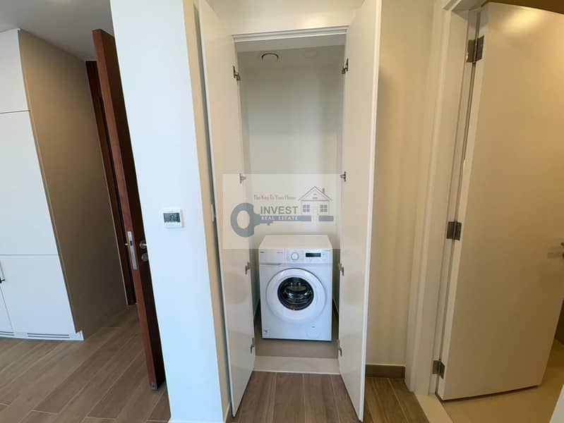 Spacious 1 BHK with Laundry Room & Fully Fitted Kitchen - Ready to Move