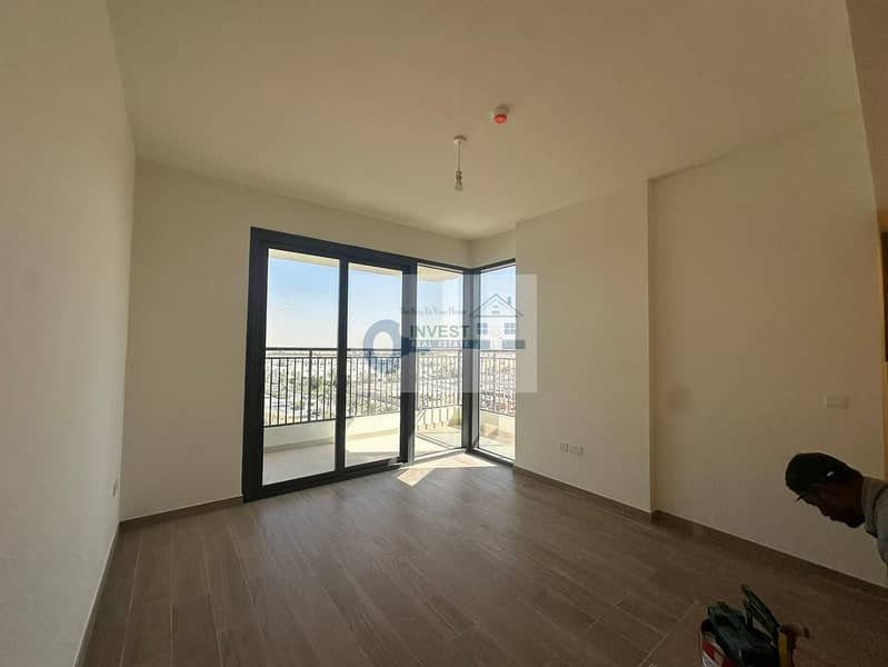 Spacious 1 BHK with Laundry Room & Fully Fitted Kitchen - Ready to Move