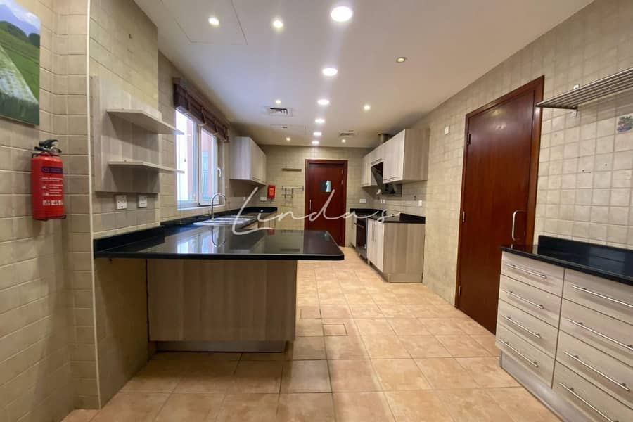 Corner Unit | Close to Park | Perfect for familes - Image 6