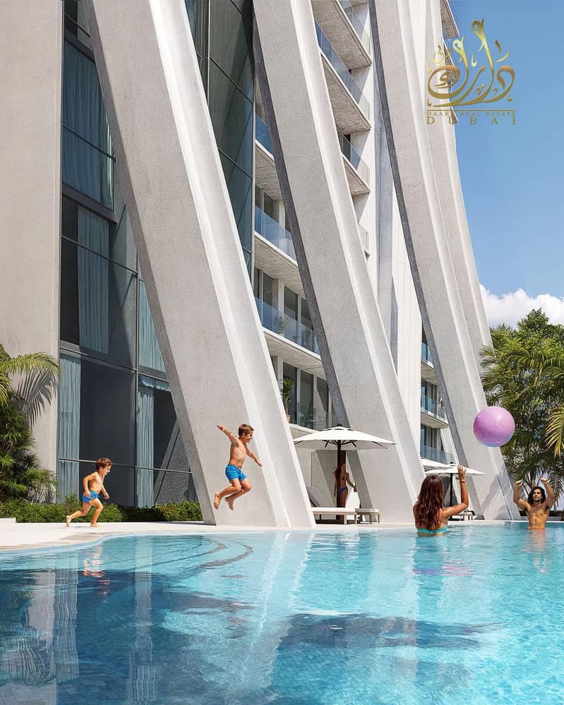 A breathtaking view lined with trees on both sides ‖ Prime location ‖ Cash offer