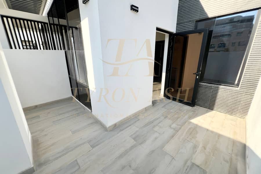 CORNER UNIT | SPACIOUS | PRIME LOCATION - Image 15