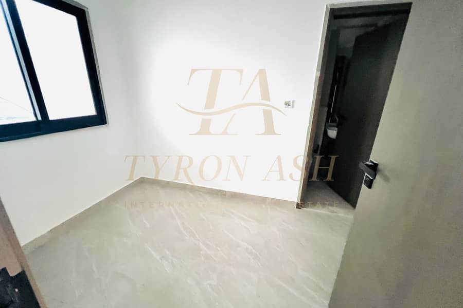 CORNER UNIT | SPACIOUS | PRIME LOCATION - Image 19