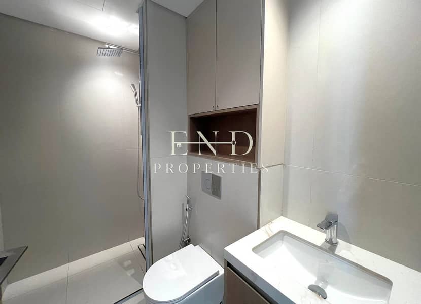 Brand New | Maids | Multiple Options | Road View - Image 8