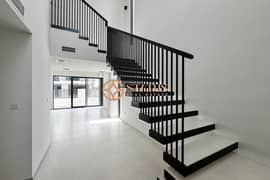 Family Living | Brand New | Big Layout