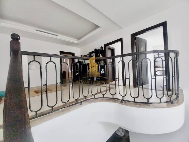 Elegant 6 BHK Villa Unmatched Luxury & Space - Image 9