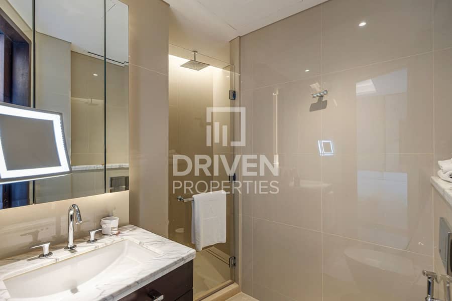 Full Burj Khalifa and Sea Views | Serviced Unit - Image 20