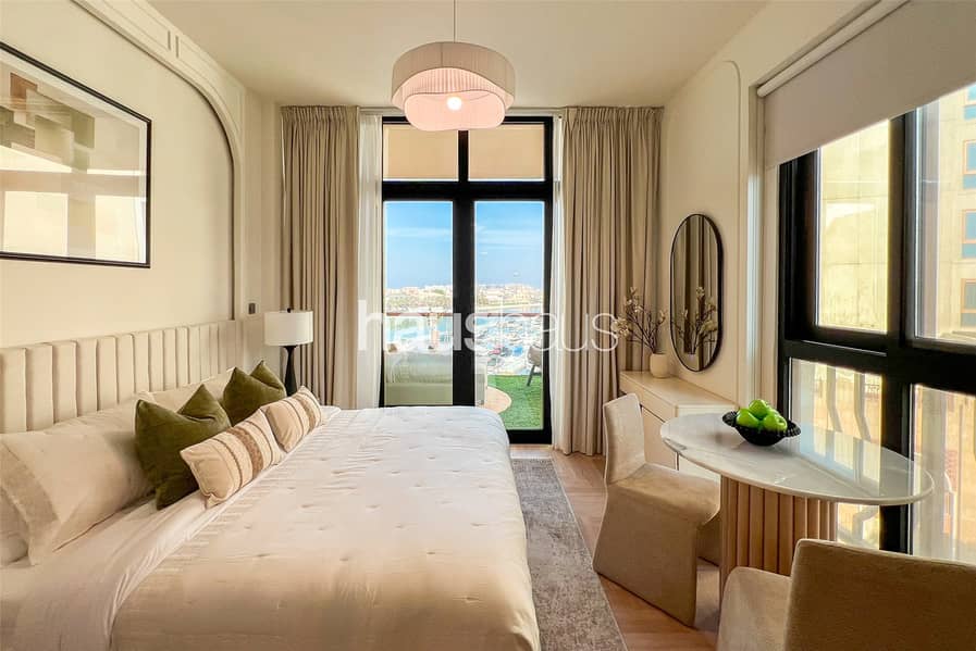 Furnished | Fully Upgraded | Vacant