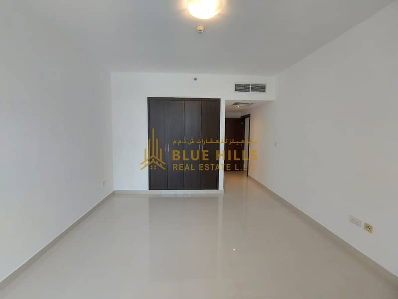 Stunning 2 BHK+Maid | Prime Location | Burj Khalifa View
