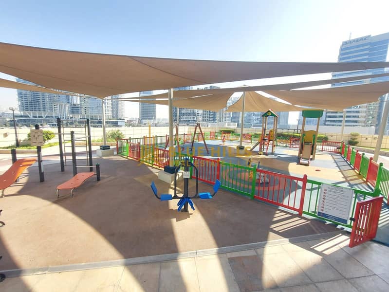 Stunning 2 BHK+Maid | Prime Location | Burj Khalifa View - Image 7